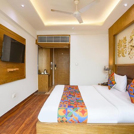Fabhotel Prime Star 17 - Nr Yashobhoomi Convention Centre 델리 외부 사진