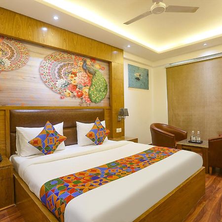 Fabhotel Prime Star 17 - Nr Yashobhoomi Convention Centre 델리 외부 사진
