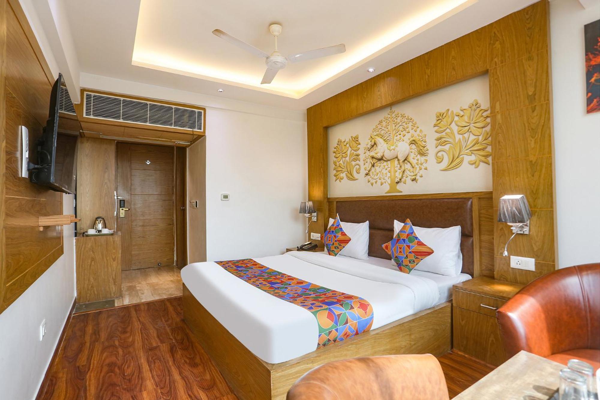 Fabhotel Prime Star 17 - Nr Yashobhoomi Convention Centre 델리 외부 사진
