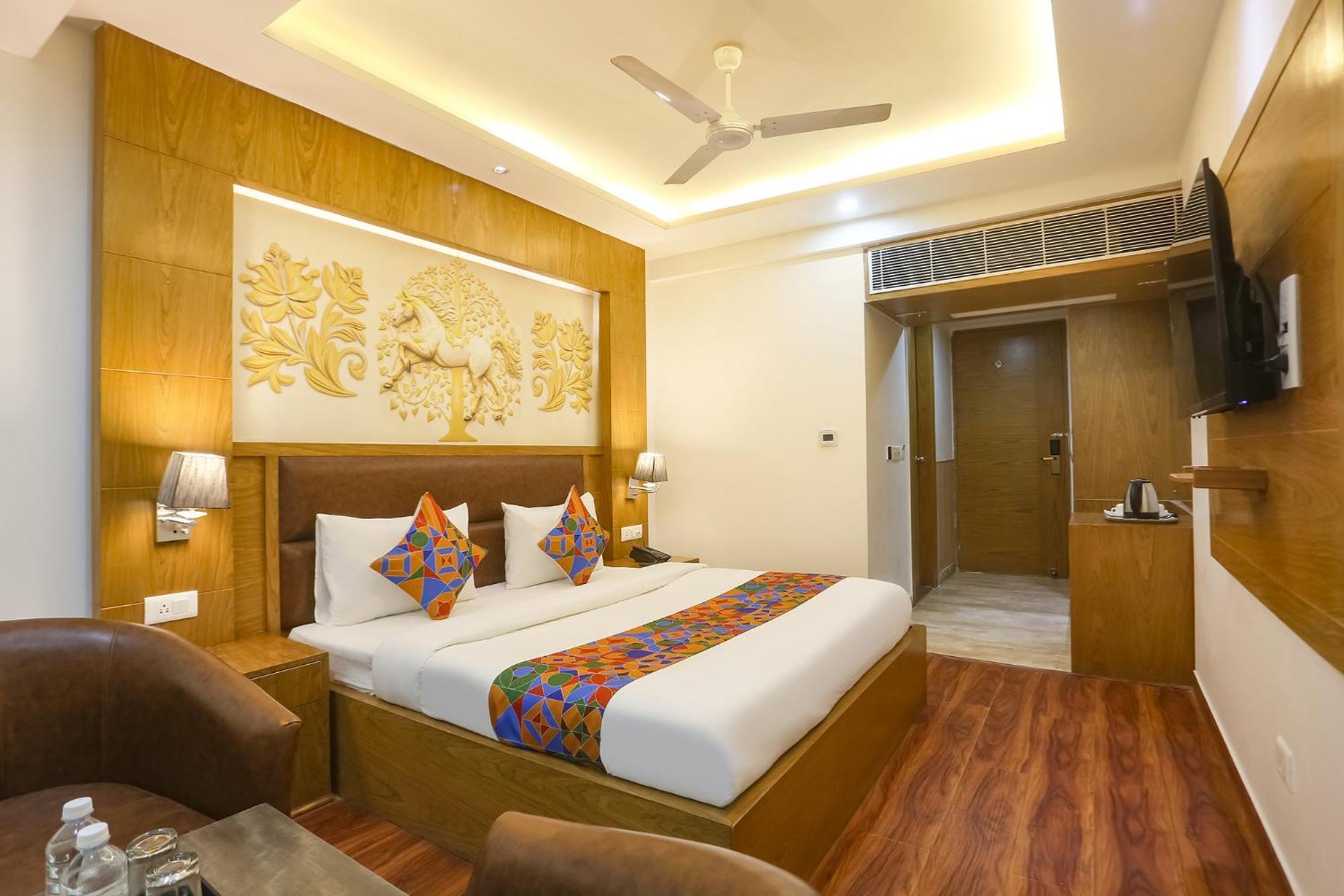 Fabhotel Prime Star 17 - Nr Yashobhoomi Convention Centre 델리 외부 사진