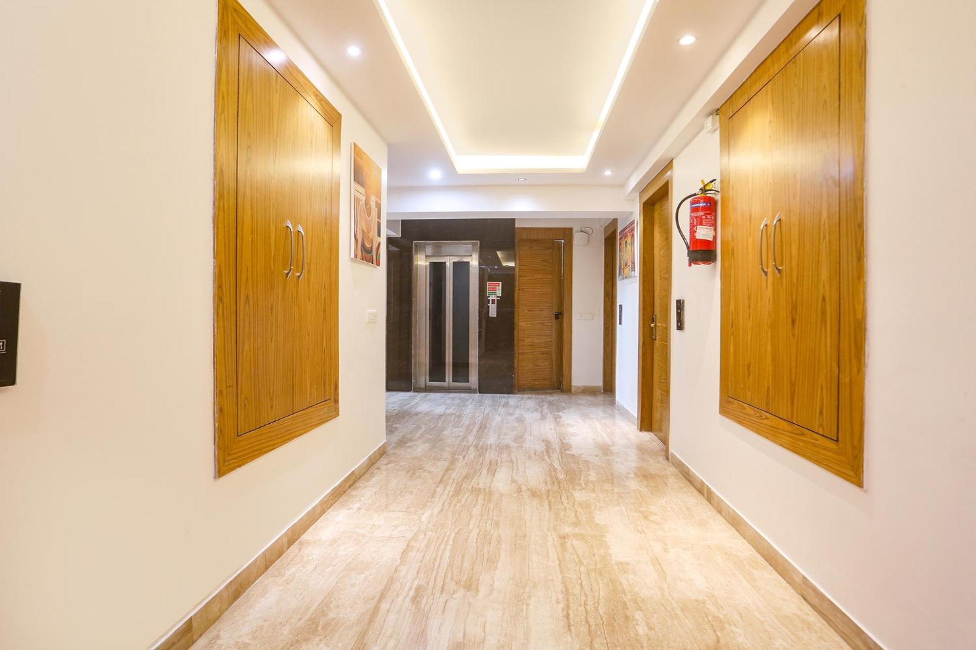 Fabhotel Prime Star 17 - Nr Yashobhoomi Convention Centre 델리 외부 사진