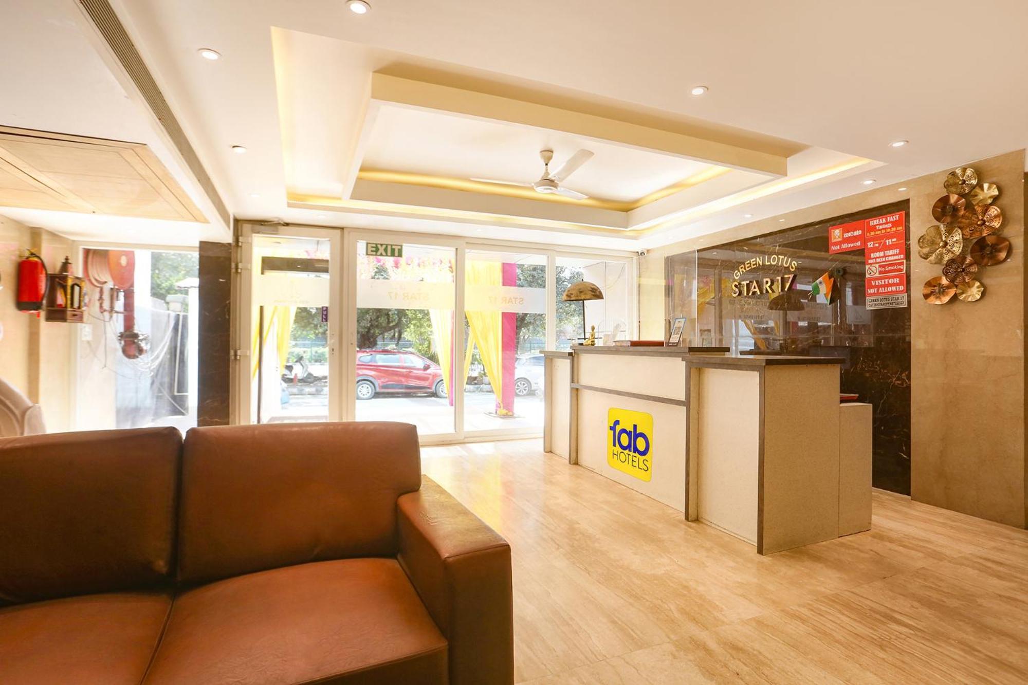 Fabhotel Prime Star 17 - Nr Yashobhoomi Convention Centre 델리 외부 사진